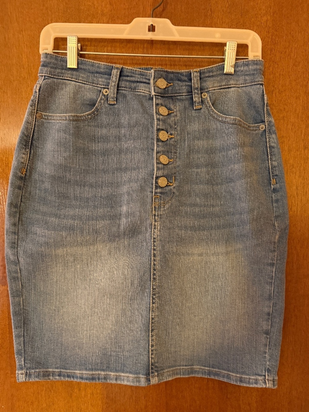 Banana Republic front button jean skirt size 2